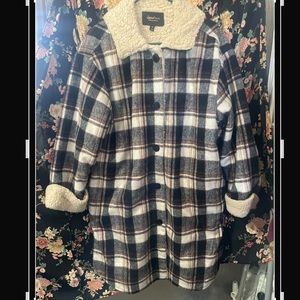 Womens size M Brown plaid Sherpa lined jacket